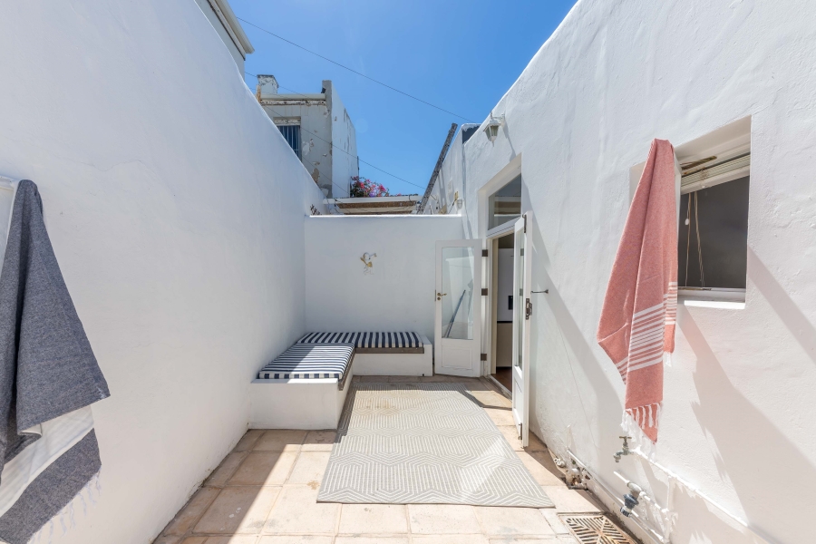 To Let 2 Bedroom Property for Rent in Tamboerskloof Western Cape